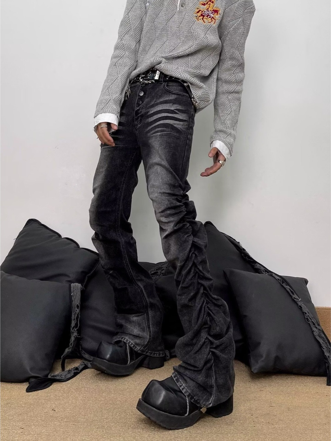 ウォッシュドブラックグレーメンズスリムストレートレトロフレア - Streetwear Brand Denim のレビューと価格